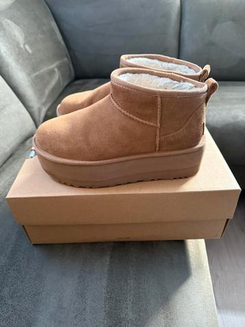 Ugg classic mini platform 38 chestnut beschikbaar voor biedingen