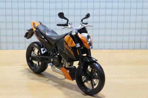 KTM 690 Duke 3 1:12 31181, Hobby en Vrije tijd, Modelauto's | 1:5 tot 1:12, Nieuw, Motor, 1:9 t/m 1:12, Ophalen of Verzenden