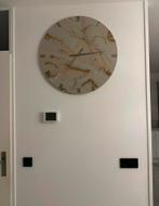 Wandklok beige / marmer, Ophalen of Verzenden, Zo goed als nieuw