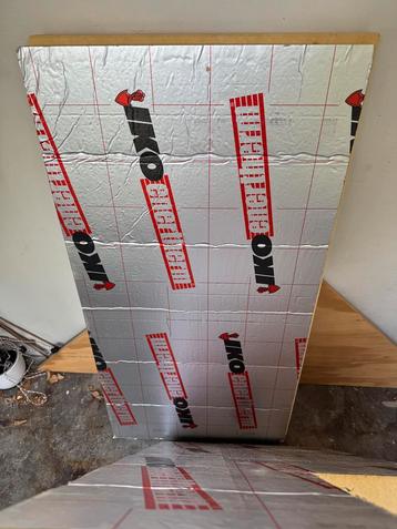 1,5 m2 IKO PIR isolatie 80mm - 1 hele plaat, reststukken beschikbaar voor biedingen