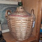 vintage fles in rieten mand, Ophalen of Verzenden