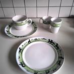 Wiebe van der Zee: 2 dinerborden, eierdopje, mok,beker, enz, Huis en Inrichting, Keuken | Servies, Ophalen of Verzenden, Zo goed als nieuw