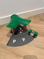 Heel goed Brio houten trein bus station set 33427 groene bus, Kinderen en Baby's, Speelgoed | Houten speelgoed, Ophalen of Verzenden