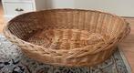 Gezellige grote rotan/wilgen hondenmand 92x74 cm, Dieren en Toebehoren, Hondenmanden, Ophalen of Verzenden, Zo goed als nieuw