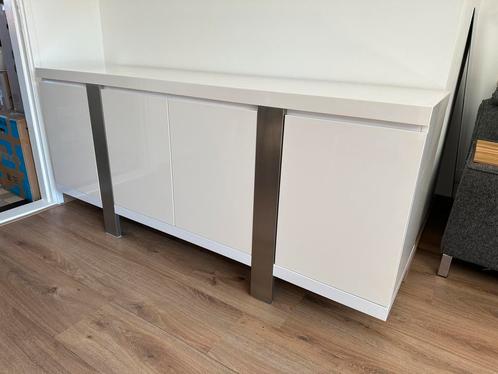 Dressoir / Buffetkast wit met stalen poten, Huis en Inrichting, Kasten | Dressoirs, Zo goed als nieuw, 150 tot 200 cm, 25 tot 50 cm