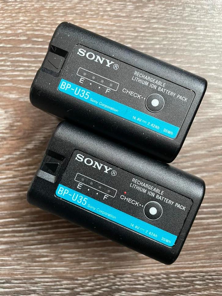 2x Sony BP-U35, Audio, Tv en Foto, Fotografie | Accu's en Batterijen, Zo goed als nieuw, Ophalen of Verzenden
