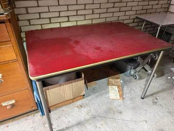 Vintage Bordeaux PTT Rode Eettafel, buro met gouden bies