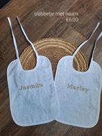 Kraamcadeau met naam slabbetje, knuffel, handdoek enz, Ophalen of Verzenden, Nieuw, Kraamcadeau