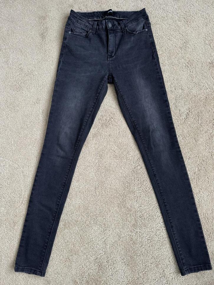 Grijze jeans Object, maat 27, Kleding | Dames, Spijkerbroeken en Jeans, W27 (confectie 34) of kleiner, Grijs, Verzenden
