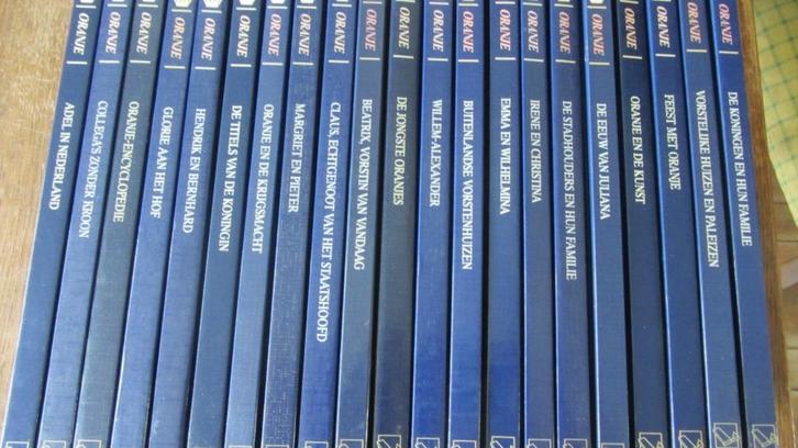 ORANJE Ons vorstenhuis door de eeuwen heen  21 delen  comple, Boeken, Partijen en Verzamelingen, Zo goed als nieuw, Overige, Ophalen of Verzenden
