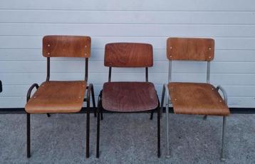 13 x Mix schoolstoelen vintage cafe stoelen Gispen Ahrend beschikbaar voor biedingen