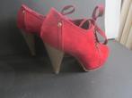 artistieke pumps signaalrode damesschoen hoge hak rood MT 38, Kleding | Dames, Pumps, Ophalen of Verzenden, Rood, Onbekend