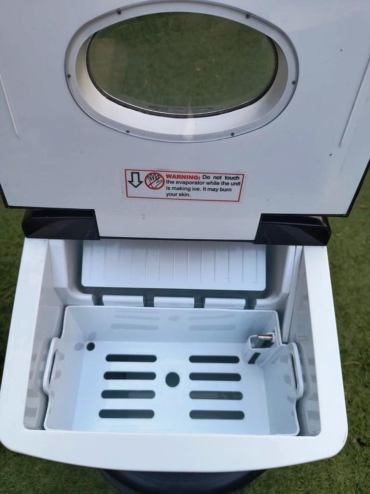 Hendi ijsblokjesmachine / lees omschrijving!, Witgoed en Apparatuur, IJsmachines, Zo goed als nieuw, Zelfvriezend, Ophalen of Verzenden