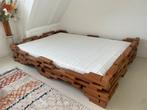 Massief houten bed 140x200, handgemaakt, incl. nieuw matras, Antiek en Kunst, Ophalen