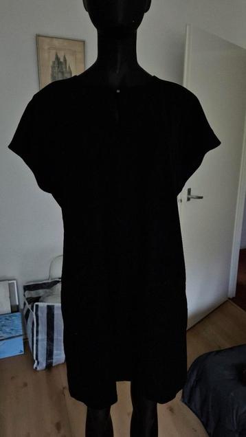 Velours jurkje van Esprit  zwart  beschikbaar voor biedingen