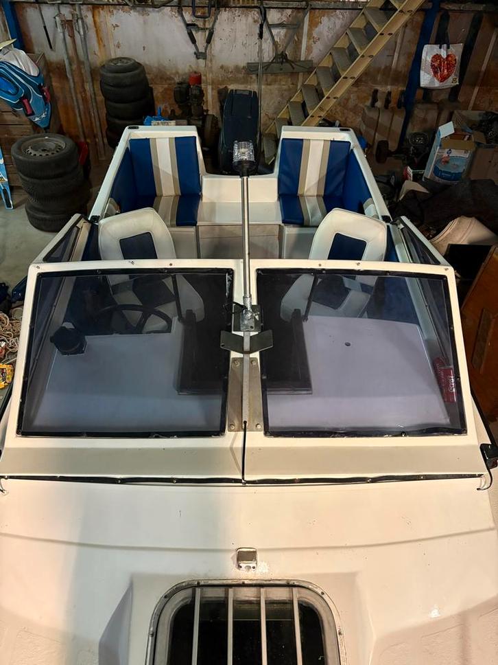 Oldenburg 17 console boot, Watersport en Boten, Motorboten en Motorjachten, Gebruikt, Polyester, Tot 6 meter, Benzine, 50 pk of meer