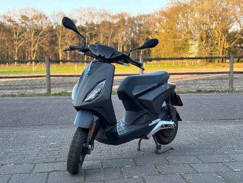 Piaggio one plus, Fietsen en Brommers, Scooters | Piaggio, Maximaal 45 km/u, Ophalen
