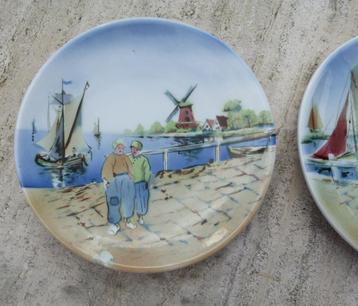 Wand Borden met Boten en Vissers op de Kade in de Haven beschikbaar voor biedingen