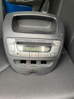 Originele werkende autoradio (toyota aygo), Ophalen of Verzenden, Zo goed als nieuw