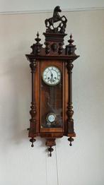 Te koop antieke wandklok regulateur met paard, Ophalen