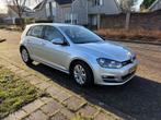 Volkswagen Golf 1.0 TSI 110pk 5D 2016 Grijs, Auto's, Volkswagen, Voorwielaandrijving, Zwart, 610 kg, Cruise Control