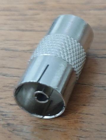 Coax Adapter/Koppelstuk Female/Female (1x) zie foto’s 1 en 2 beschikbaar voor biedingen