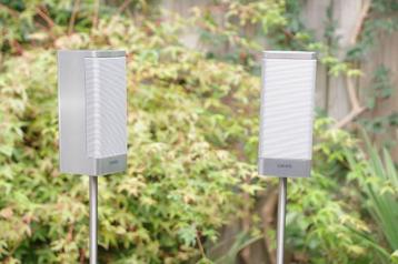 Loewe Individual satelliet speakers met standaards beschikbaar voor biedingen