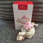 Disney Hallmark keepsake Belle en het Beest Mrs Potts  2023, Ophalen of Verzenden, Assepoester of Belle, Nieuw, Beeldje of Figuurtje