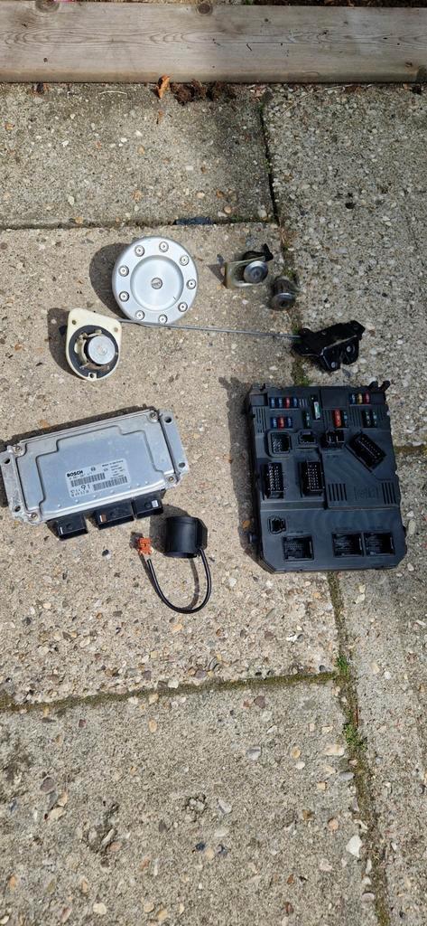 Complete set startcode voor een peugeot 206 1.6 16v nfu, Auto-onderdelen, Elektronica en Kabels, Peugeot, Ophalen of Verzenden