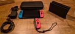 Nintendo Switch - Blauw/Rood Joy-Cons, Spelcomputers en Games, Games | Nintendo Switch, Avontuur en Actie, Gebruikt, Online, Ophalen of Verzenden