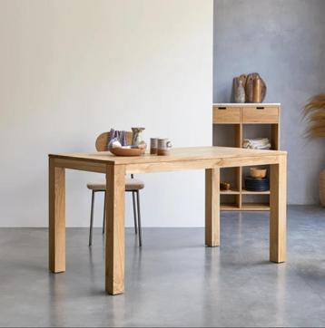 Rechthoekige tafel in massief eiken beschikbaar voor biedingen
