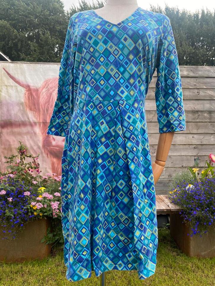 Seams fine retro print jurk maat M L, Kleding | Dames, Jurken, Zo goed als nieuw, Maat 42/44 (L), Ophalen of Verzenden