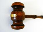 Gedraaide houten veilinghamer / voorzittershamer CDA hamer, Ophalen of Verzenden