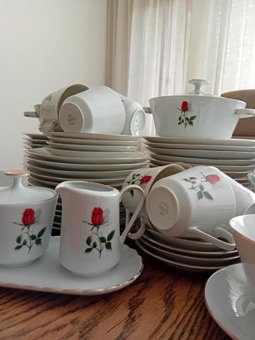 Vintage C.J.Z. Gouda Rode Roos Servies Jaren 70 beschikbaar voor biedingen