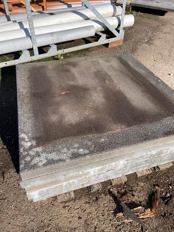 Betontegels 80x80 - 15 stuks beschikbaar voor biedingen