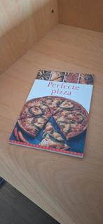 Perfecte Pizza - Kookboek, Italië, Hoofdgerechten, Ophalen of Verzenden, Zo goed als nieuw