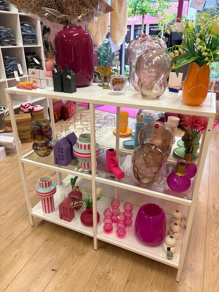 IKEA vitsjo Kast met Glasplaten, Huis en Inrichting, Woonaccessoires | Vazen, Zo goed als nieuw, Wit, 75 cm of meer, Glas, Ophalen