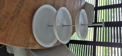 Leuke etagere wit met chroom, Huis en Inrichting, Woonaccessoires | Etagères, Zo goed als nieuw, Ophalen