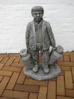 nieuw betonbeeld boer met melkbussen, Ophalen, Nieuw, Beton, Mensenbeeld