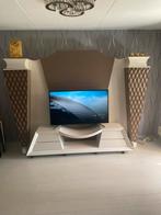 Tv kast, Ophalen