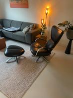 Leolux stoel inclusief poef, Huis en Inrichting, Fauteuils, Ophalen, Gebruikt, 50 tot 75 cm, Leer