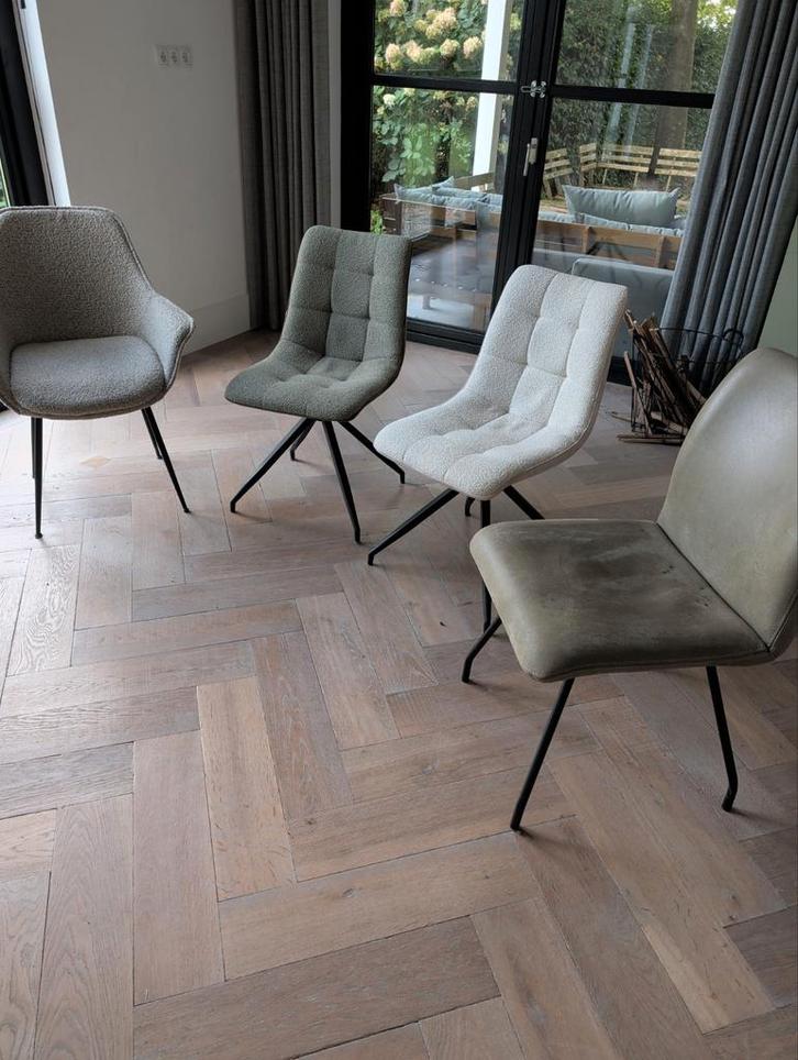 Vier stijlvolle eetkamerstoelen, Huis en Inrichting, Stoelen, Zo goed als nieuw, Vier, Stof, Overige kleuren, Ophalen