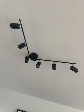 Moderne zwarte plafondlamp van Richmond met spots beschikbaar voor biedingen