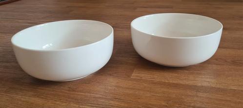 Twee prachtige schalen, off-white, Douwe Egberts, Huis en Inrichting, Keuken | Servies, Zo goed als nieuw, Schaal of Schalen, Effen