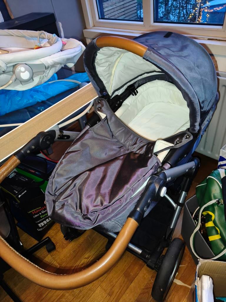 KLEIN PRIJSJE MAG WEG. 2 kinderwagens - buggy/bak duocombi, Ophalen, Zo goed als nieuw, Overige merken, Duomodel