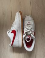 Nike air force maat 42, Kleding | Dames, Schoenen, Ophalen of Verzenden, Zo goed als nieuw, Rood, Sneakers of Gympen