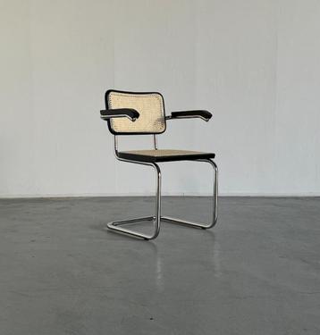 1 van 8 Vintage Cesca Mid Century Cantilever Stoelen. beschikbaar voor biedingen