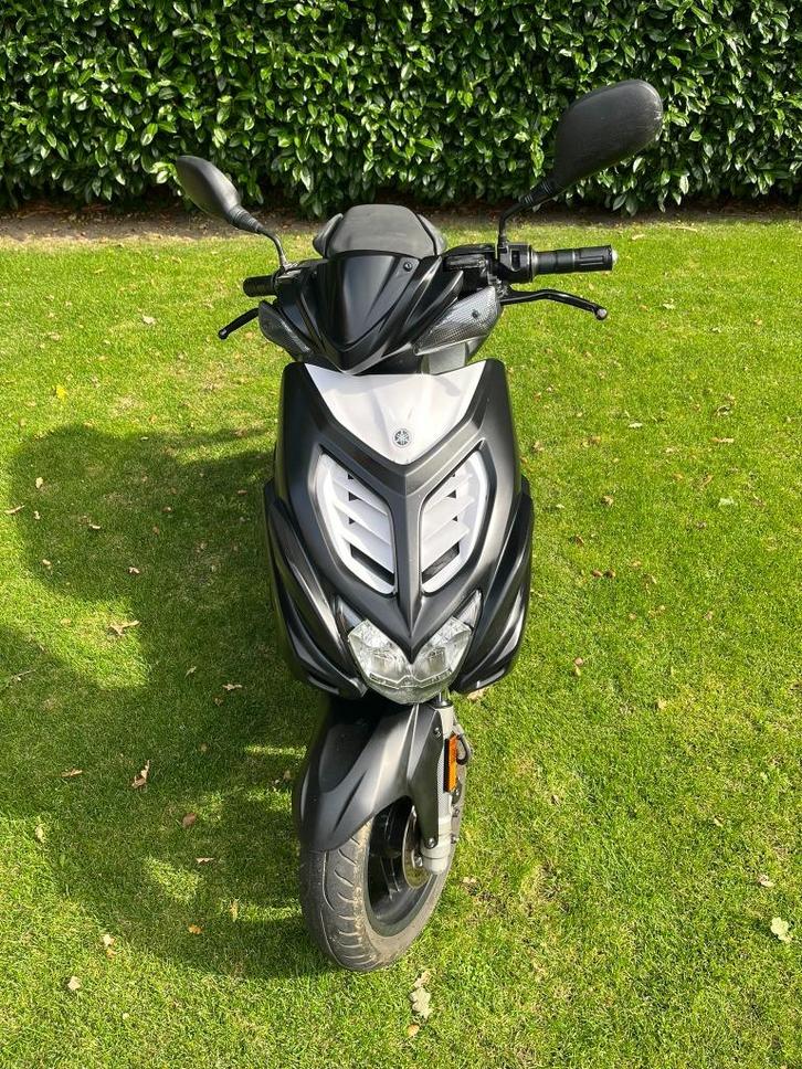 Yamaha aerox 4t 2015, Fietsen en Brommers, Scooters | Yamaha, Gebruikt, Aerox, Maximaal 45 km/u, Benzine, Ophalen