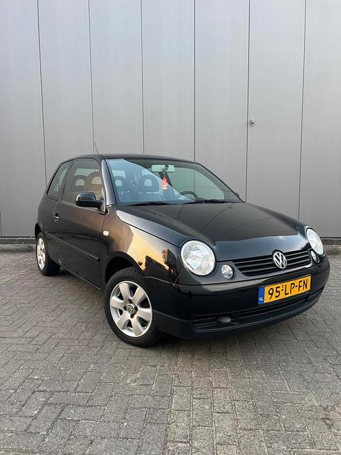 Volkswagen Lupo Cambridge 1.4 44KW 2003 Zwart nieuwe APK, Auto's, Volkswagen, Bedrijf, Lupo, ABS, Airbags, Bluetooth, Lichtmetalen velgen