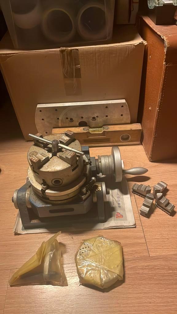 Kantelbare Verdeelapparaat met extra accesoeres, Doe-het-zelf en Verbouw, Gereedschap | Freesmachines, Elektrisch, Overige soorten